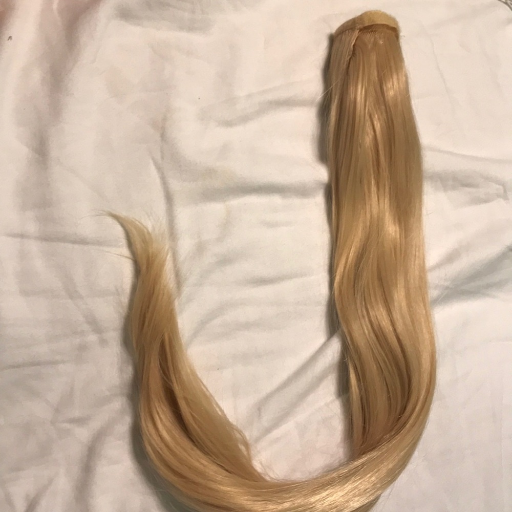 Bellami beach blonde wrap pony